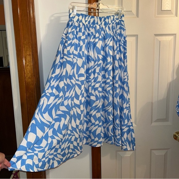 Blue and White Patterned Women's Skirt - Picture 2 of 4